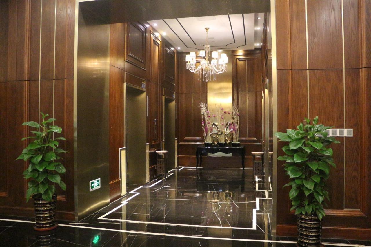 Qingdao Elegant Central Apartment Екстер'єр фото